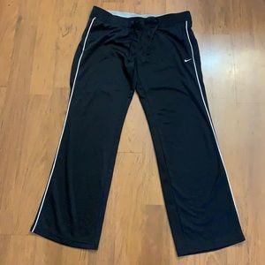 NIKE Sweatpants